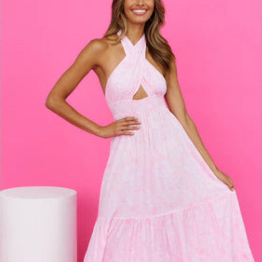 Pink dress for sale. Size large but runs like a medium.